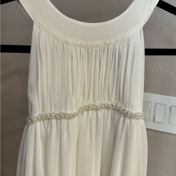 US Angels girls gown size 7 long and flowy with a high waist pearl detail band. - Picture 3 of 7